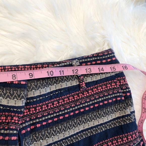 ANN TAYLOR LOFT stripped shorts size 6 - Picture 4 of 5